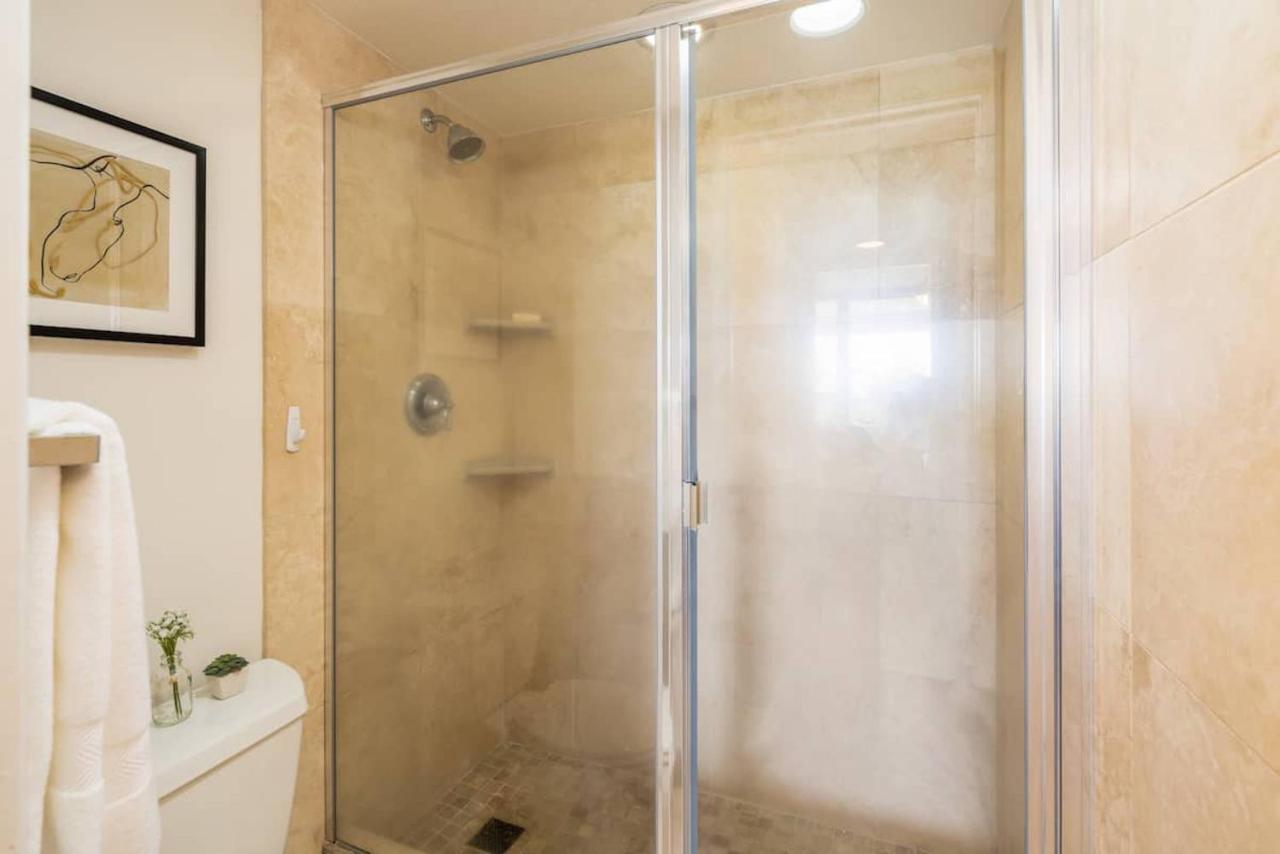 Penthouse 1 Bd King Suite With Ocean Views! 维雷亚 外观 照片